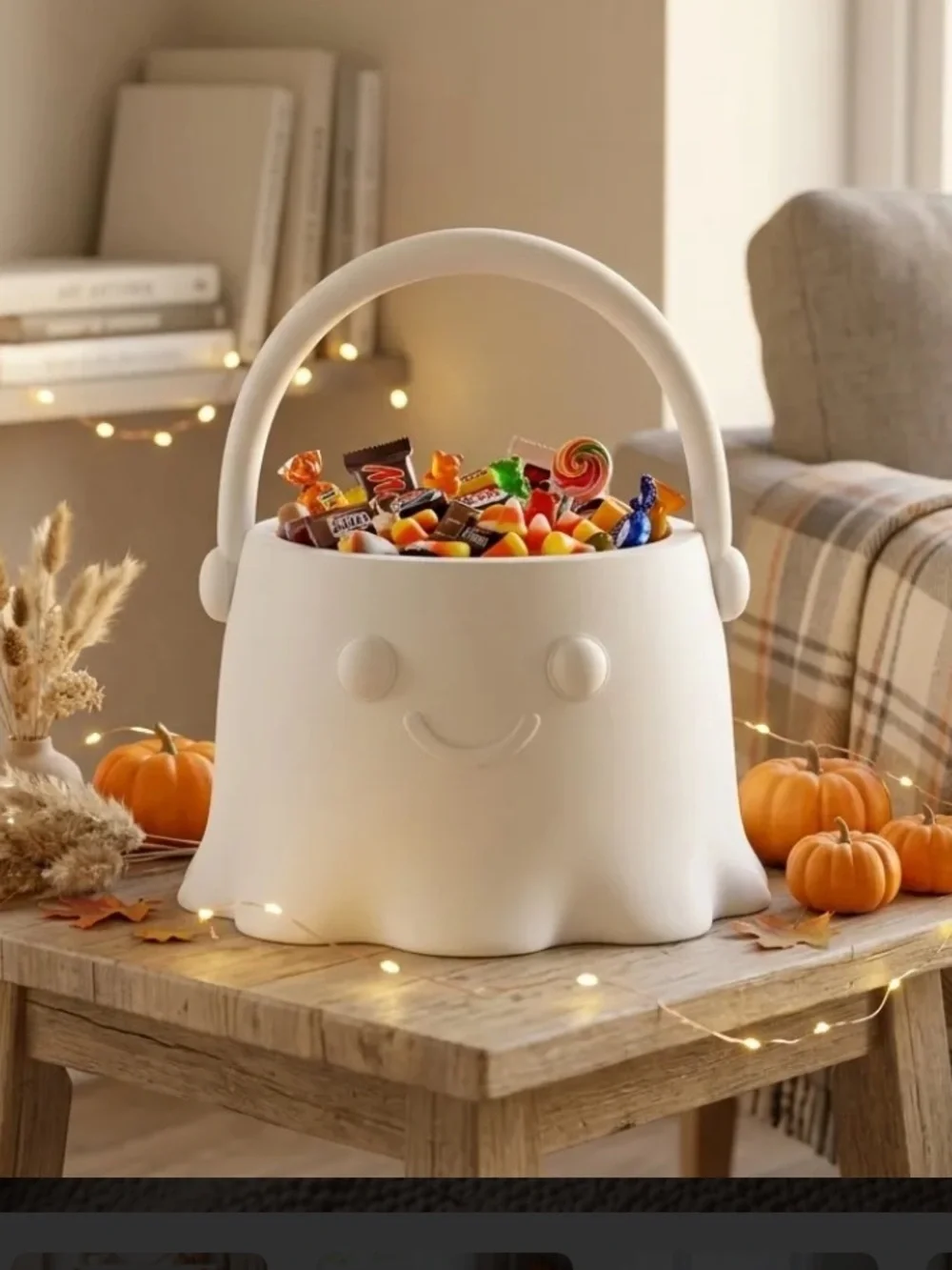 Smiling Ghost 3d Candy Basket - Cream Halloween Treat Holder!